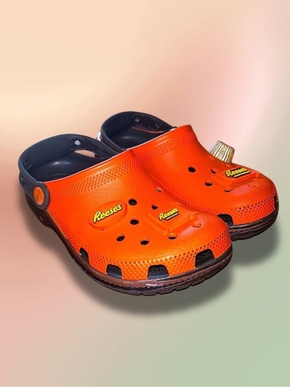 Crocs x Hershey's Reese's Peanut Butter Cup Classic Clogs Junior Size 1